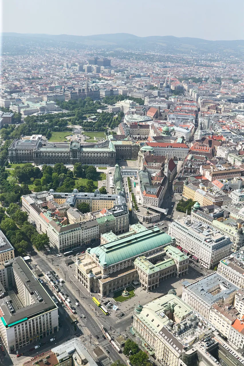 Aerial view of Vienna 007 1.jpg