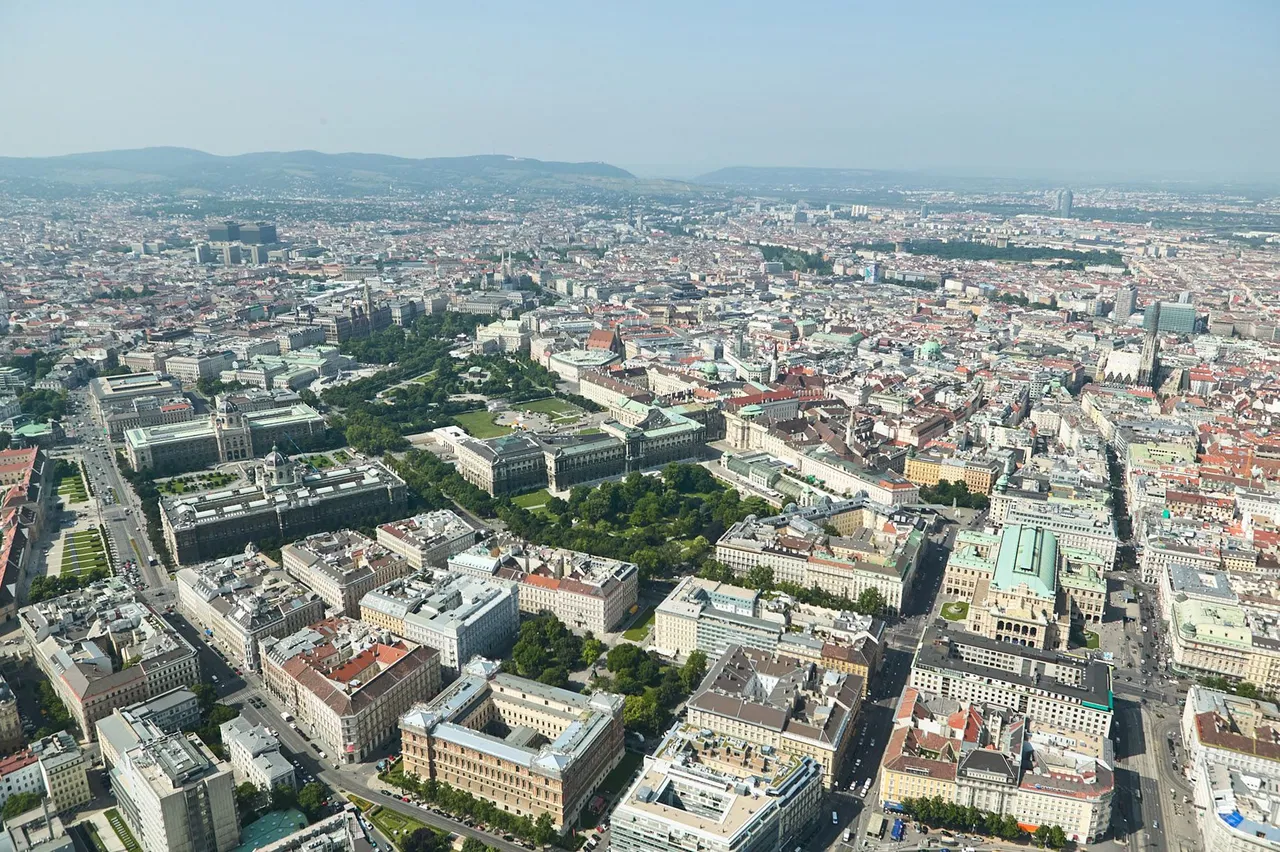 Aerial view of Vienna 019 1.jpg
