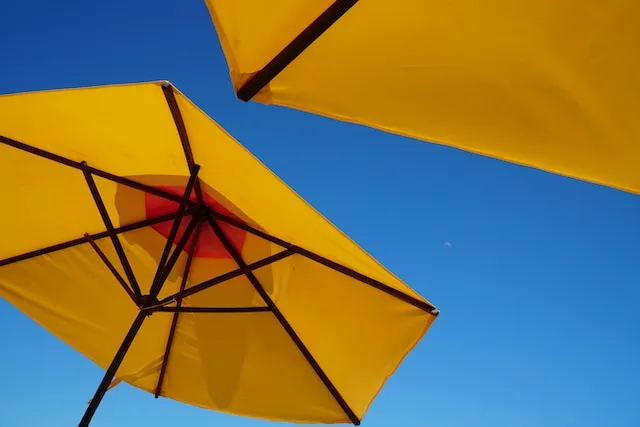 hugo-doria-ko2GOn21jtw-unsplash Sonnenschirm.jpg