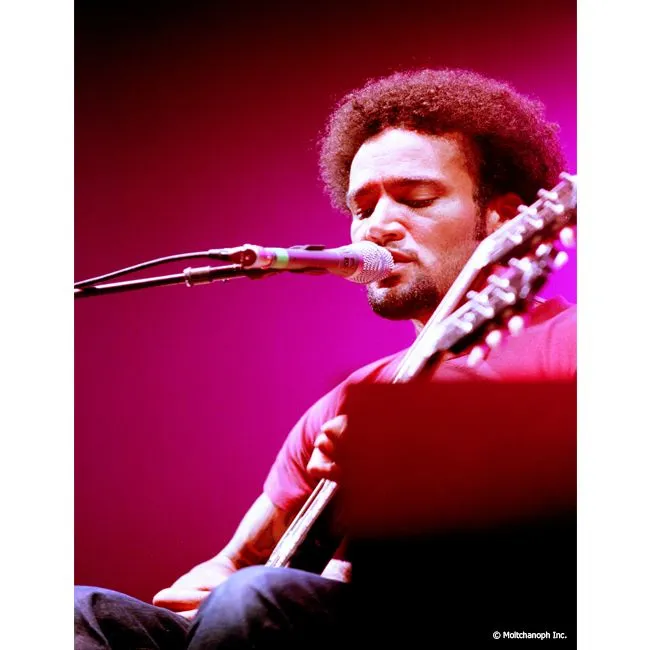 Ben_Harper_2000_NHU_by_Nikolay_Moltchanov_001.jpg