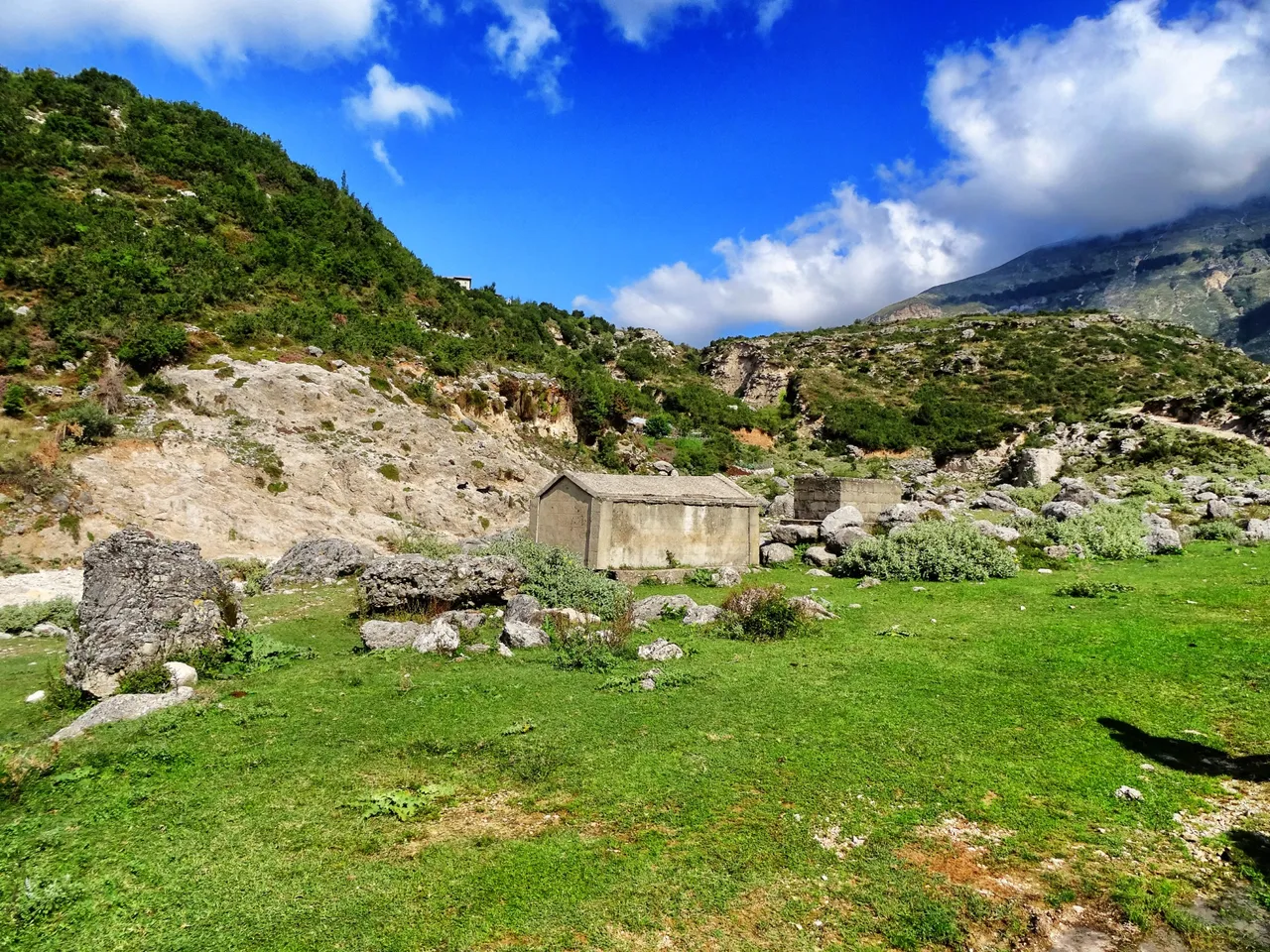 A mysterious house in the middle of nowhere, without windows, without any purpose