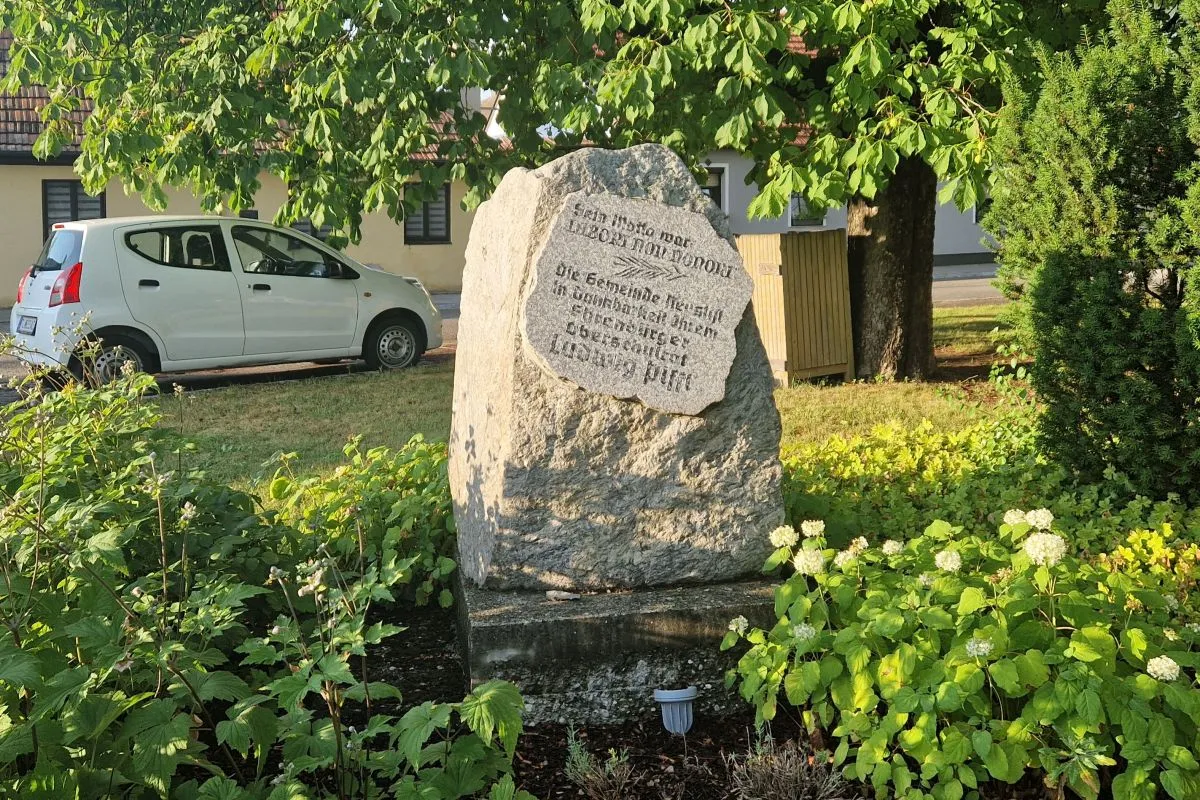 Memorial stone