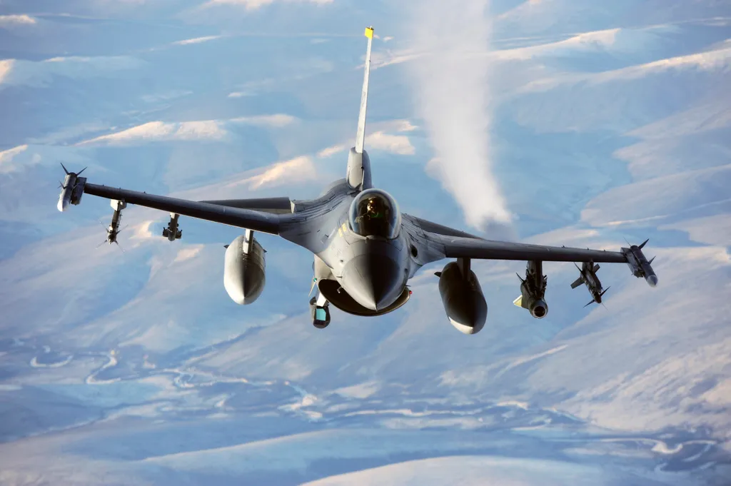 f16a.jpg