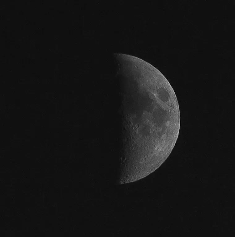 moon.jpg