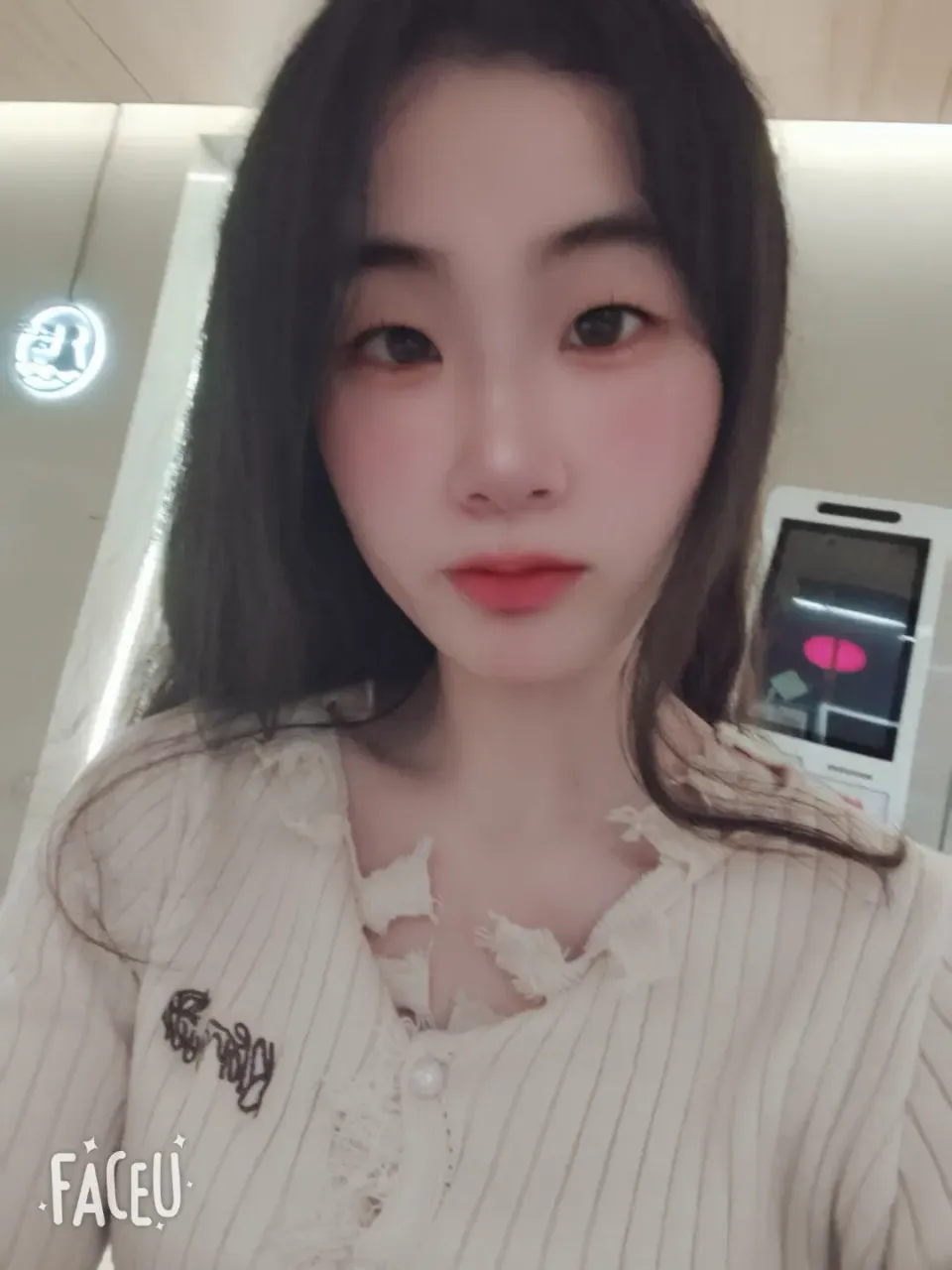 83bXCZ68TkIA9LY1_faceu_7087871908552643079_20250207212352893.webp