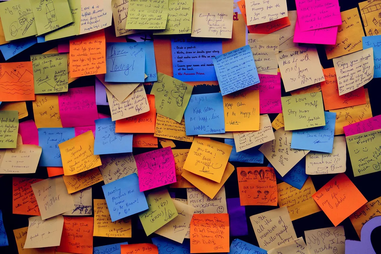 Post-It-Notes-Notice-Board-Sticky-Notes-Note-1284667.jpg