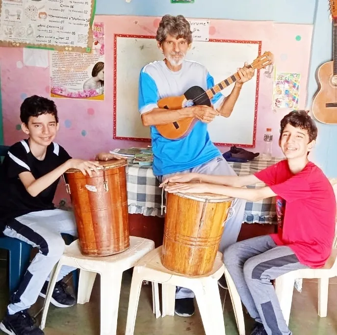 Mis gemelos con autismo ejercitan su cerebro con Música