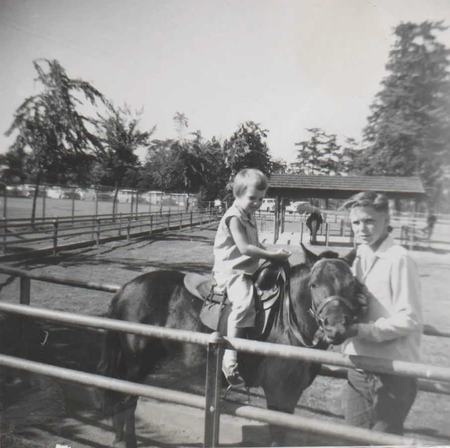 1956 maybe - Horse - Woodland Park, Marilyn.png