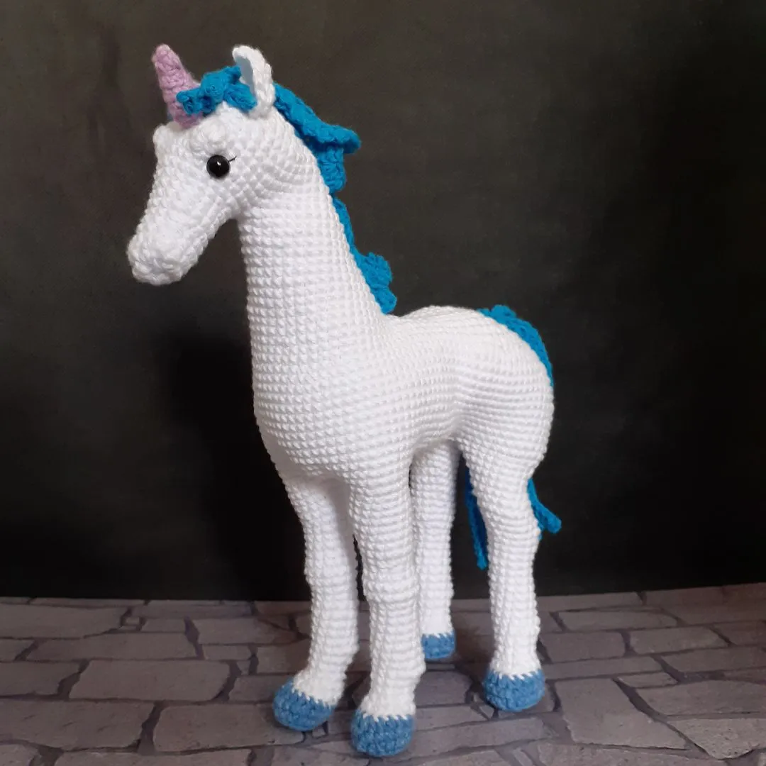 Unicornio amigurumi.Splinterlands_HechoenPerú.2023.jpg