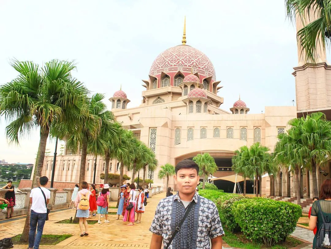 khusyairi_alfi_1512110682_1660027180733553182_1437916036.jpg