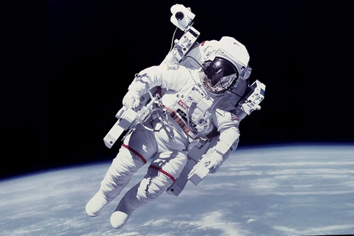 spacesuit.0.jpg