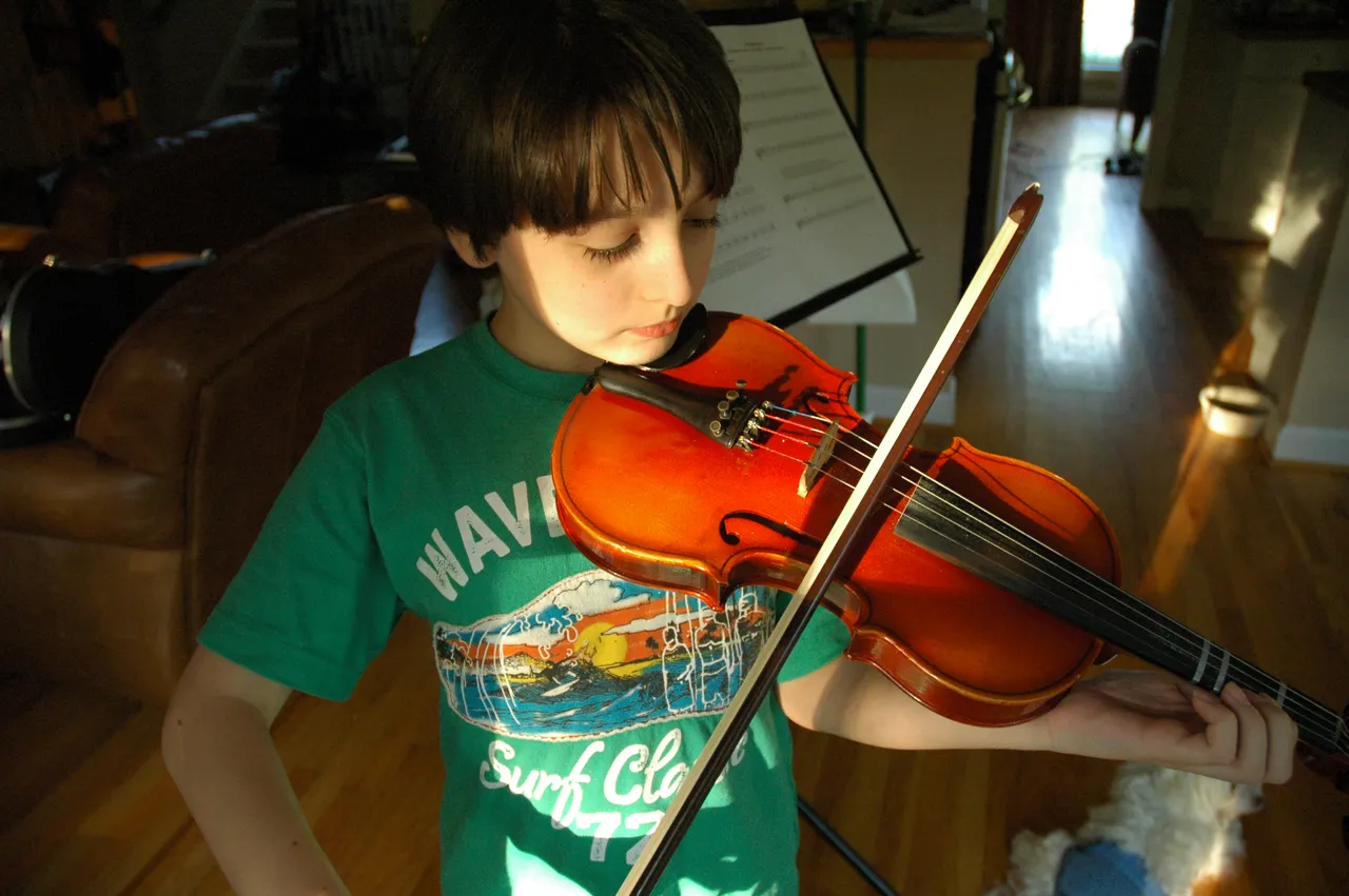 chrisviolin.jpg