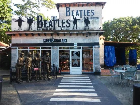 beatles-bar.jpg