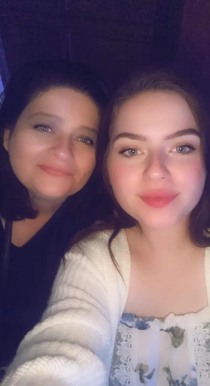 lyndseyandkodie.jpg