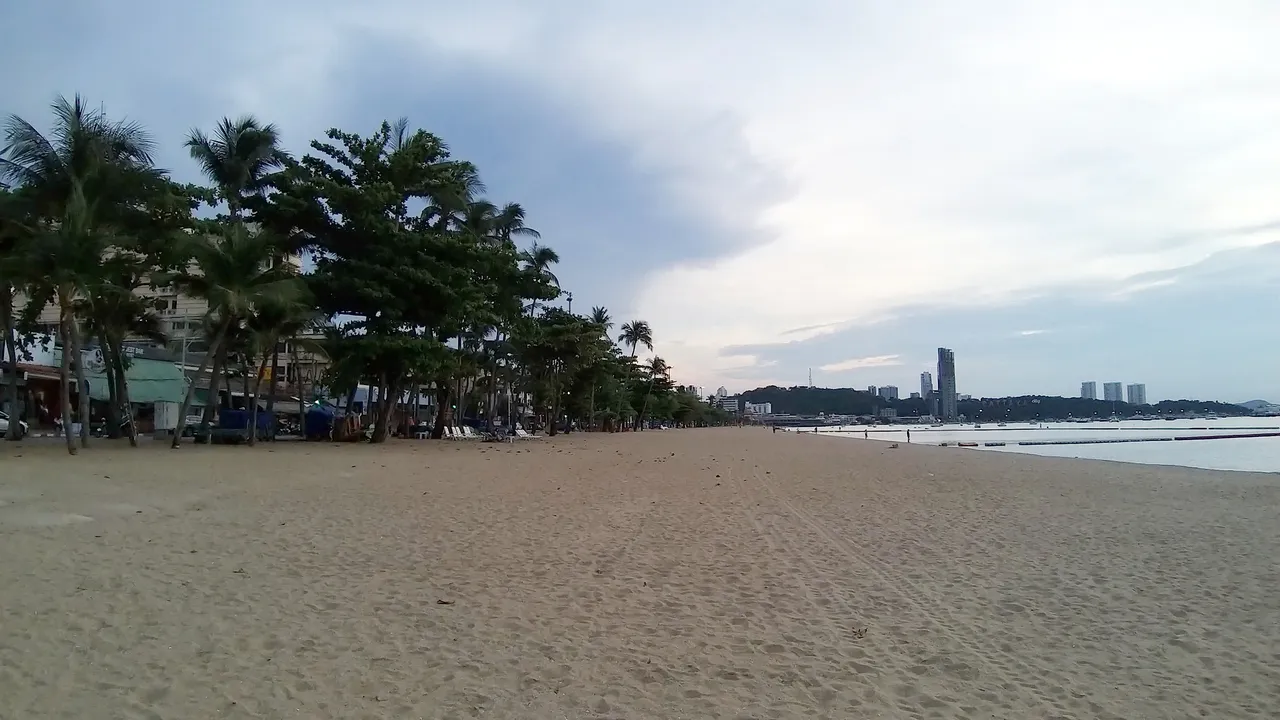 pattayabeach_9d.jpg