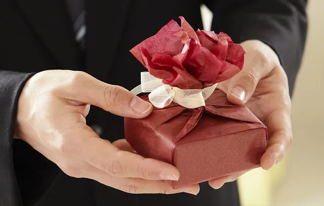 gift_687265_640