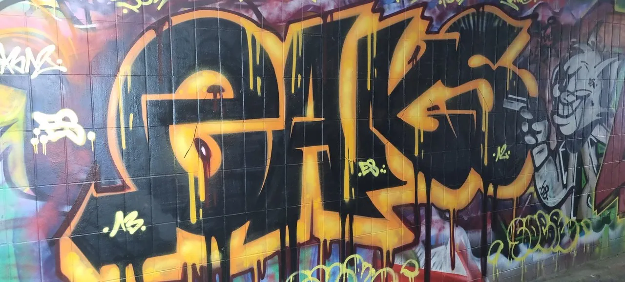 alt
