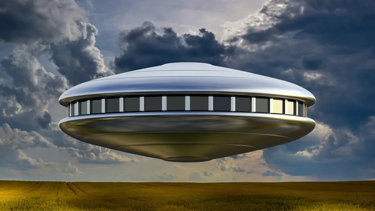 ufo-3970916_1920.jpg