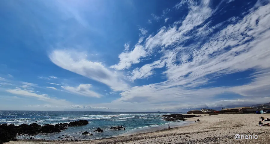 clouds-beach-001.jpg