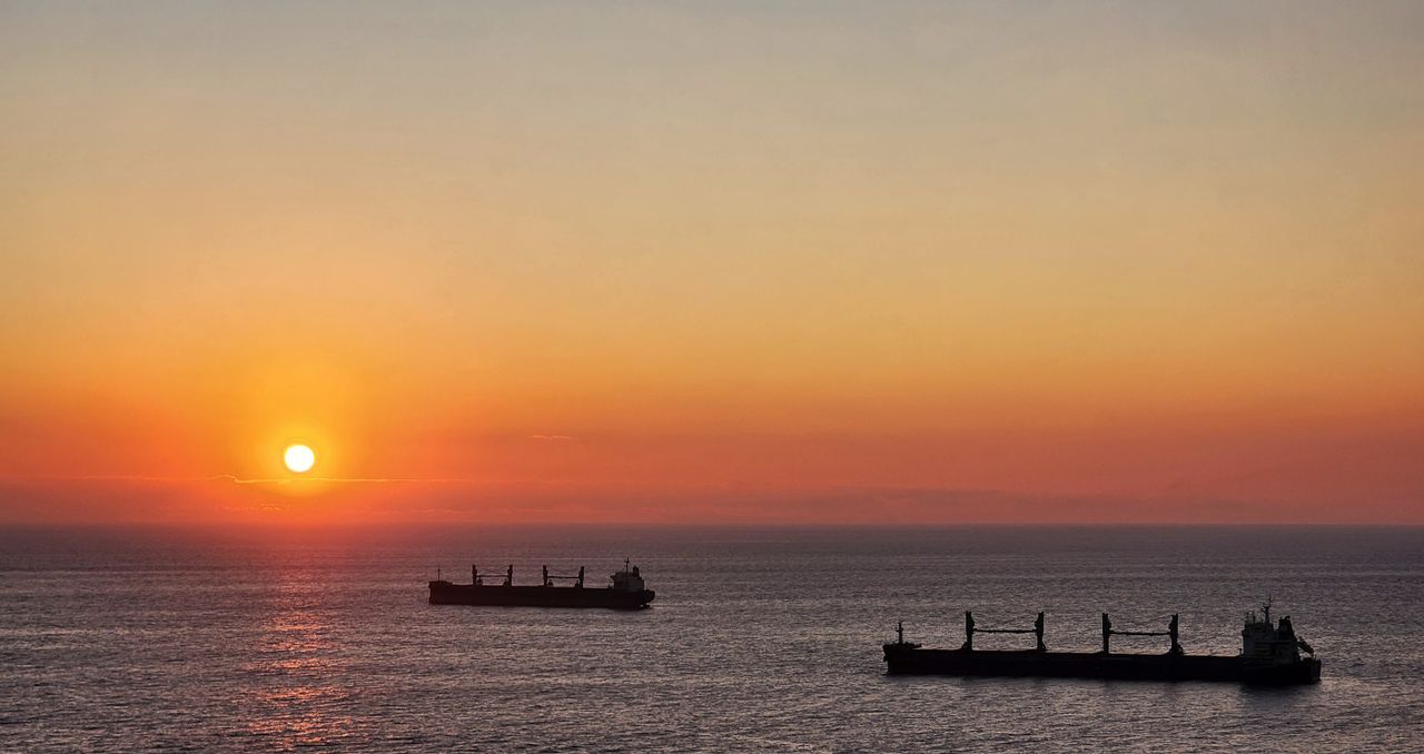 sunset-ships-001.jpg