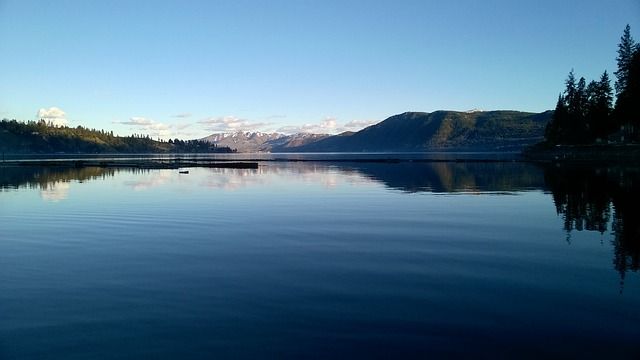 lake-4598968_640.jpg