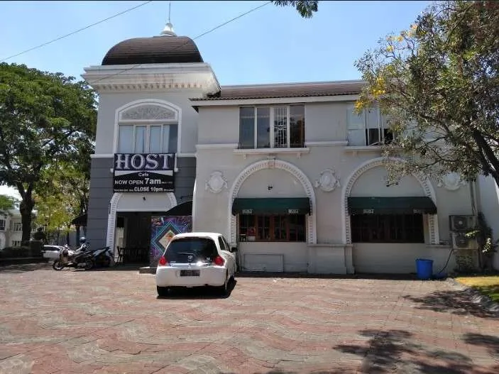 HOST Cafe.jpg