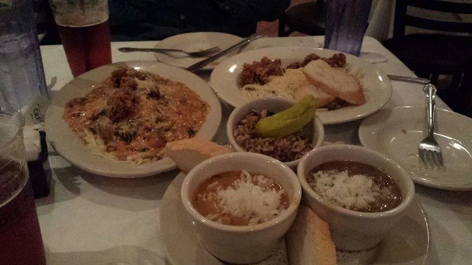 12705515_989786991096679_8126794320234477461_n(Royal house Oyster Bar).jpg