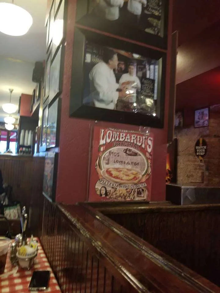 20770488_1576874665721239_5032879175071747766_n( Lombardi's Coal Oven Pizza).jpg