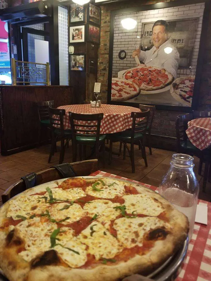 20663667_1576874552387917_8730907900039159814_n( Lombardi's Coal Oven Pizza).jpg