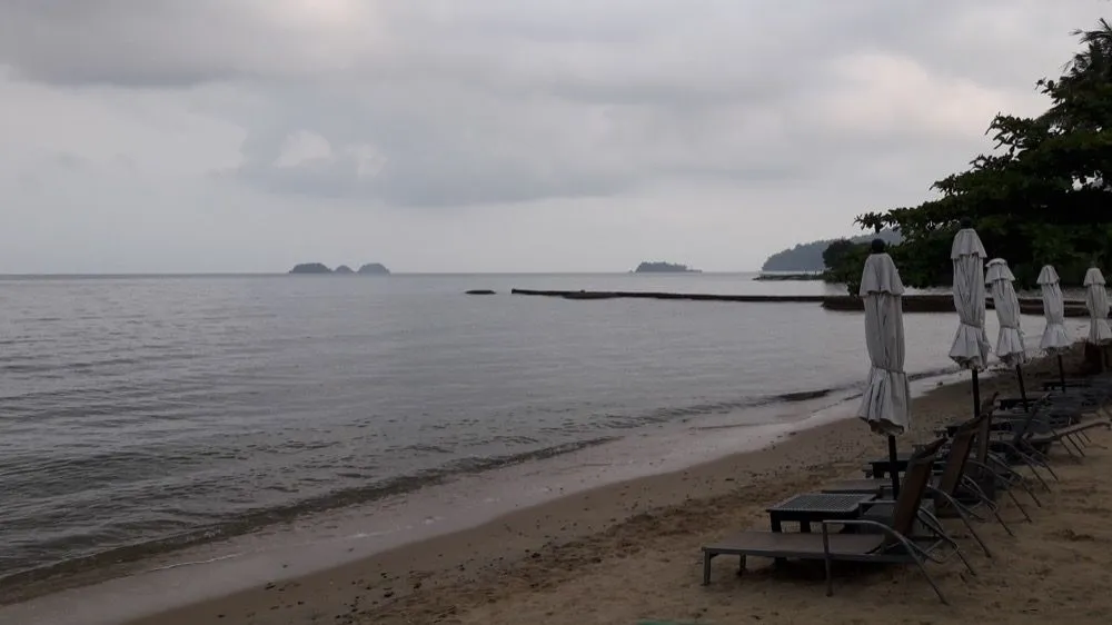 Mercure Koh Chang Hideaway Hotel - Beach Morning