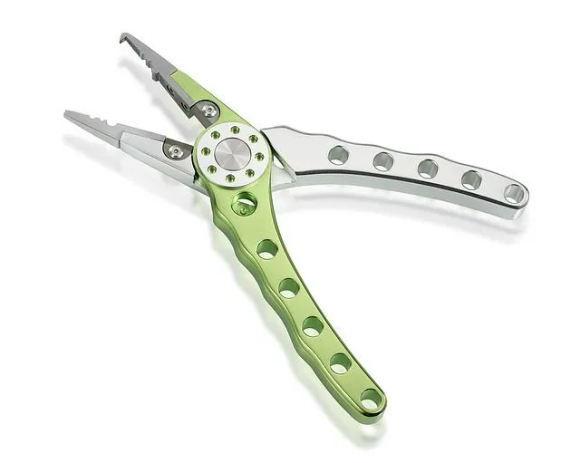 pliers-8311_640.jpg