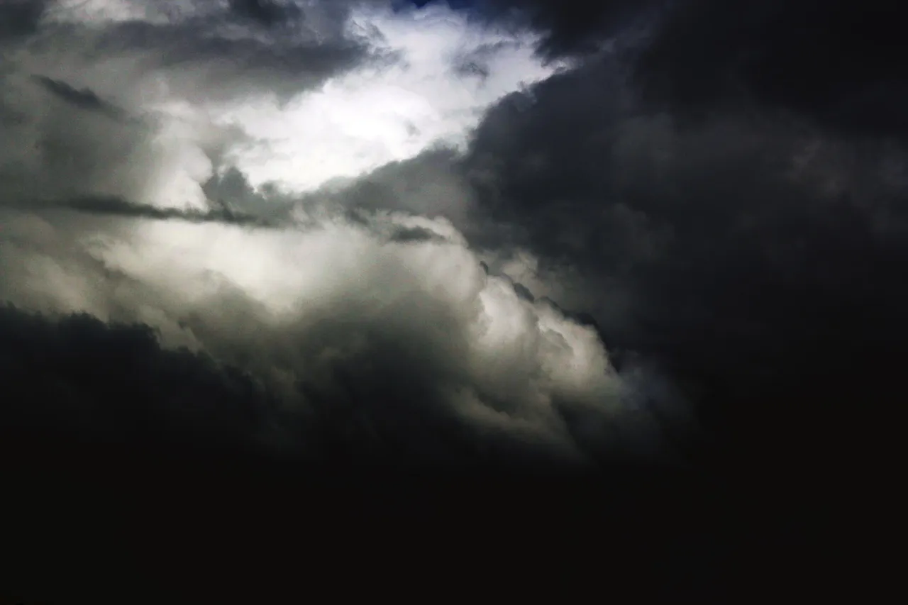 dark-cloudy-sky.jpg