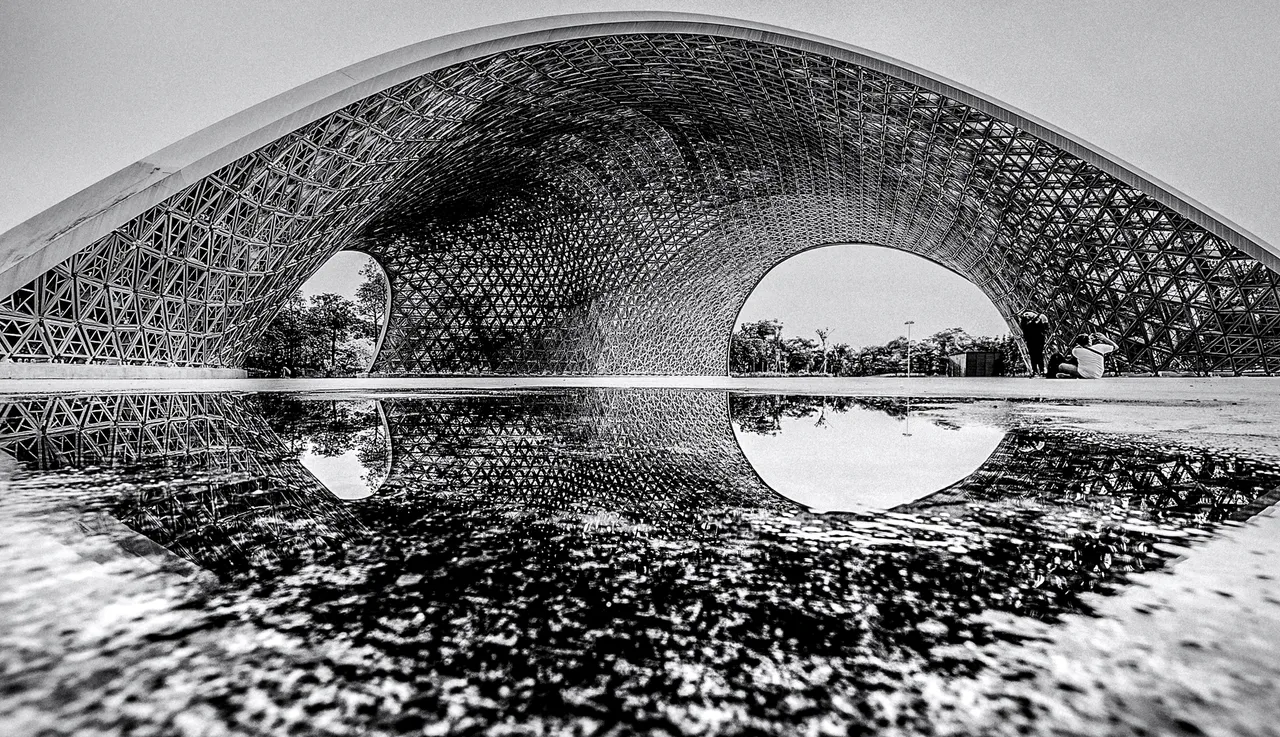 bw_reflection_3.jpg