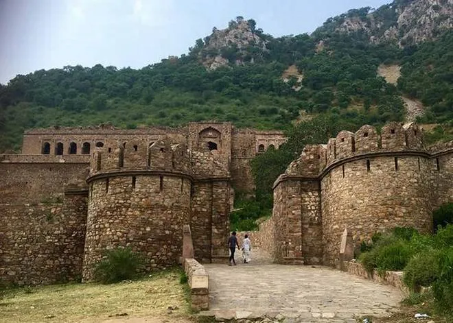 Bhangarh Fort.jpg