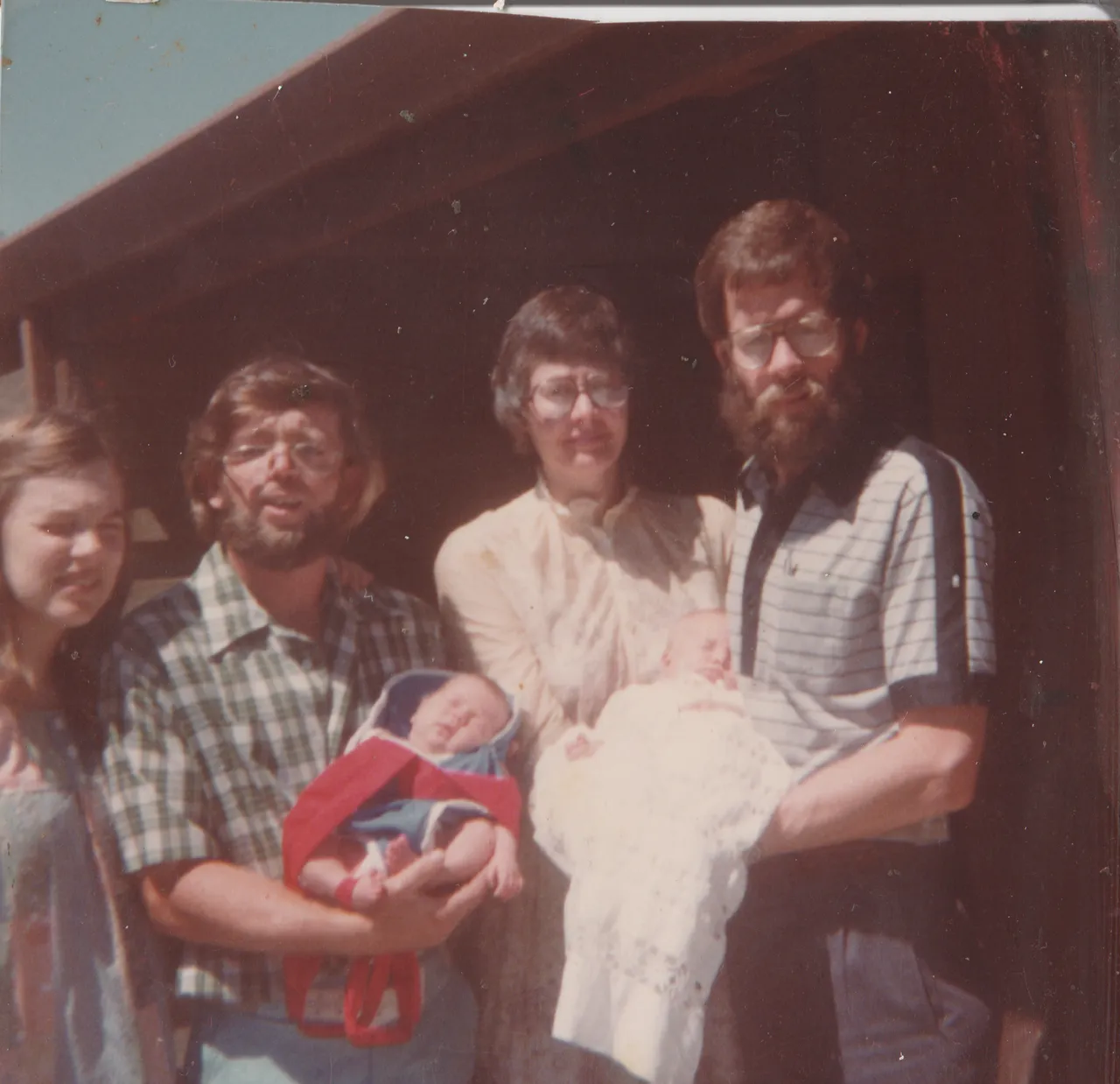 1980-07-24 Thursday Marilyn Donald Katie 2 others and another baby Katie 33 days.png