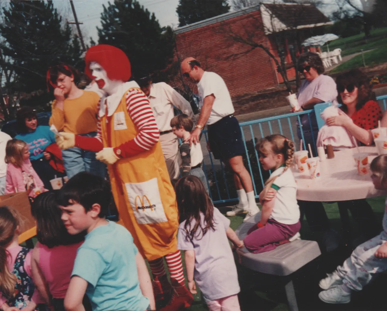 1992-03-21 - Meeting Ronald McDonald at McDonald's in Forest Grove, OR - 3pics-1.png