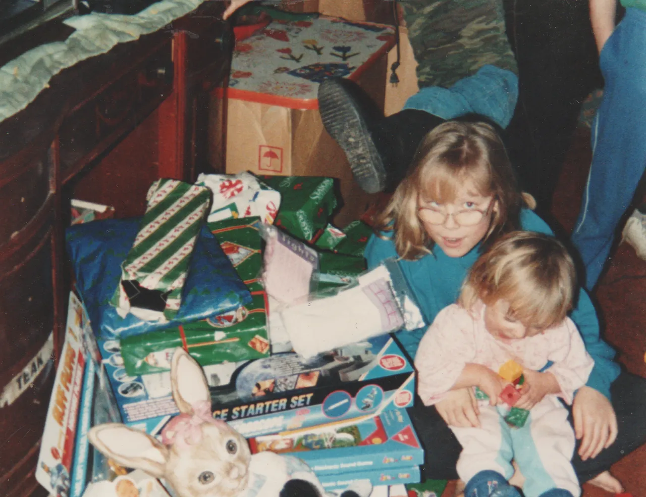 1991-12-25 - Christmas of 1991 - Joey, Crystal, Katie, Presents, Piano, Toys, 3pics-2.png