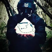 5048723899306584434-121