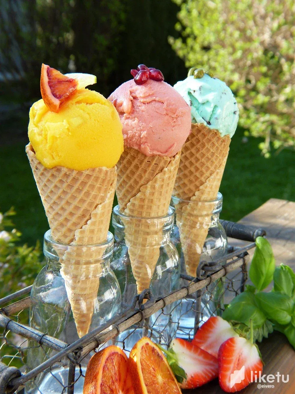 cll9jfx39006vaxsz9bsrhx1o_ice-cream-2202561_1280.webp