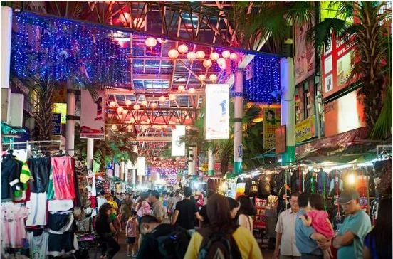 Screenshot_2018-08-17 Private Kuala Lumpur Night Market Tour Including Buffet Dinner provided by Tripmakersonline Tours Tra[...].png