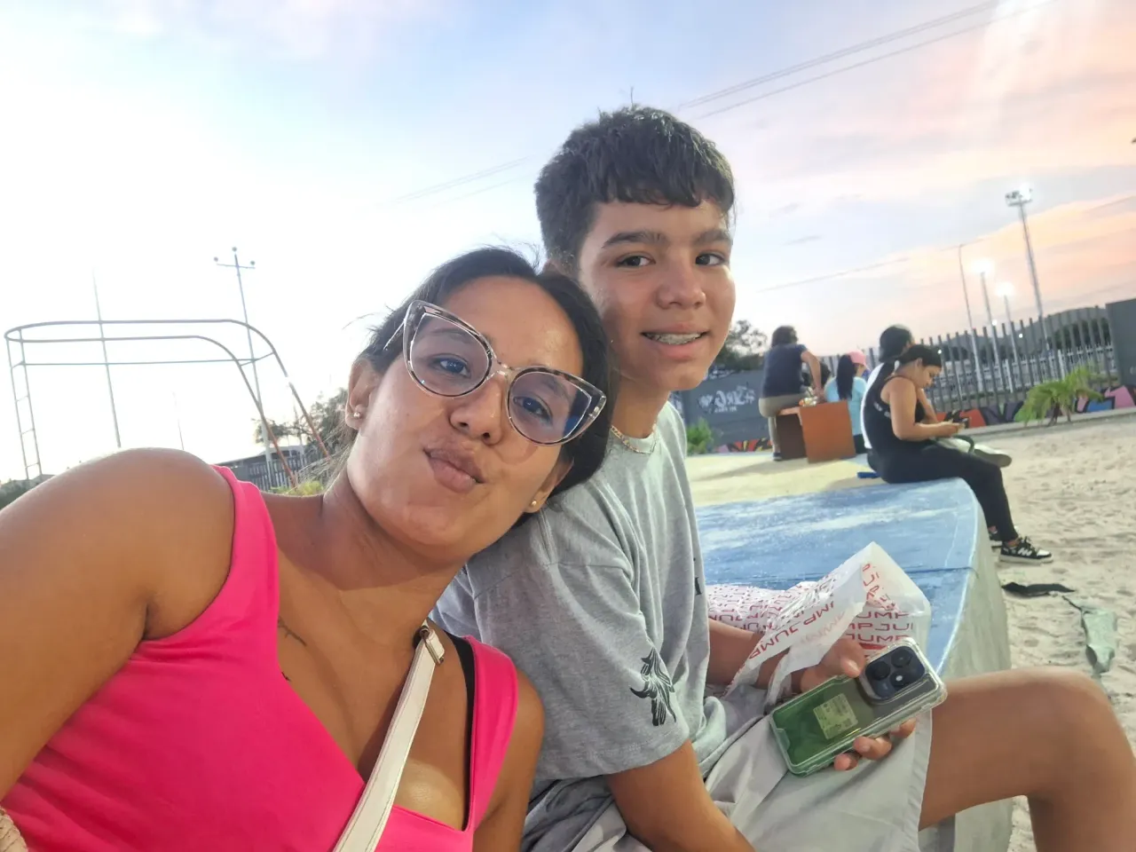 SqpZIdKjojMrSnHW_1000480540.webp