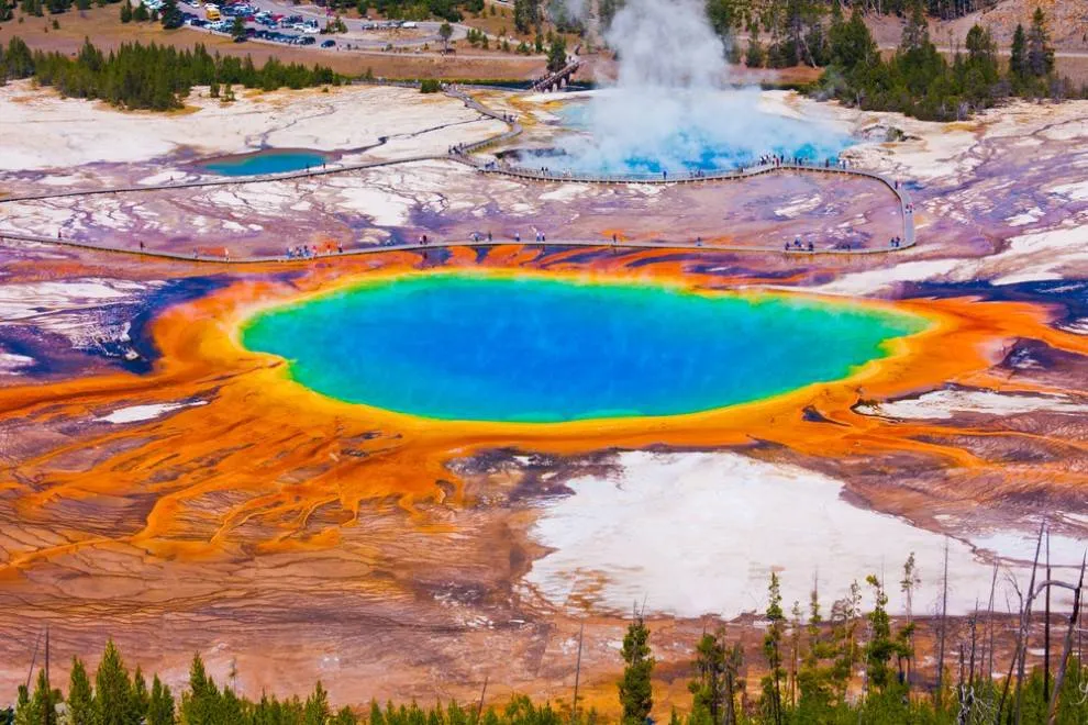 Grand-Prismatic-Spring.jpg