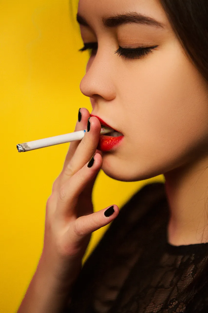 cigarette-3571381_1920.jpg