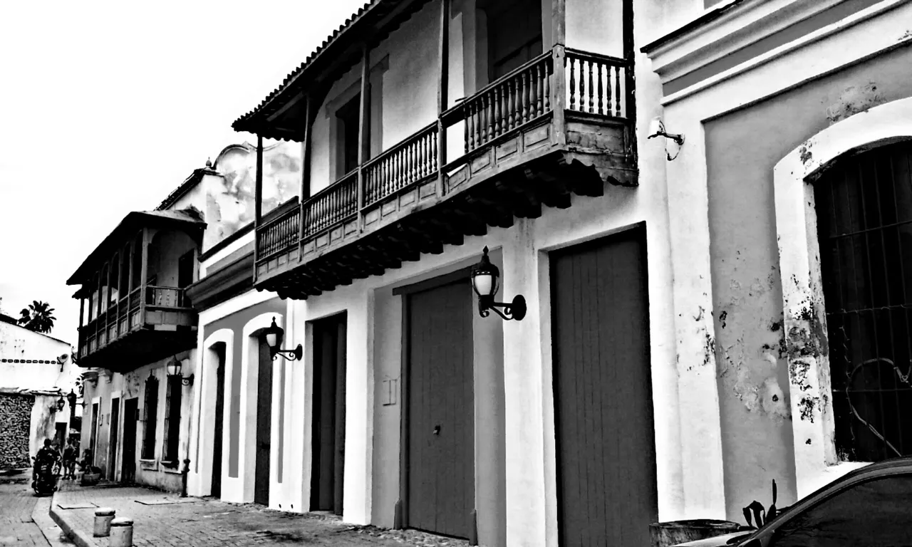 PicsArt_04-04-06.11.21.jpg
