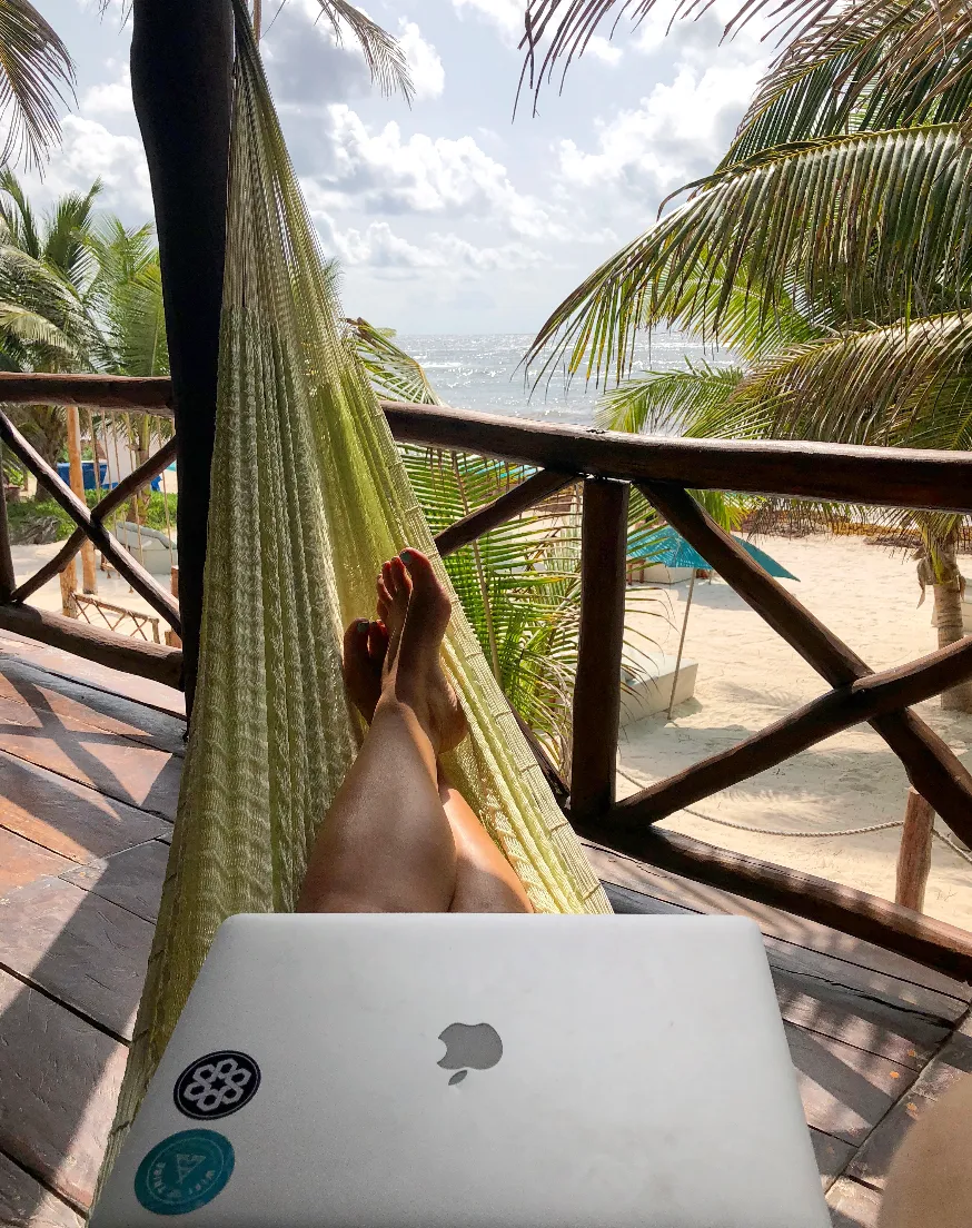 Digital nomad girl.png