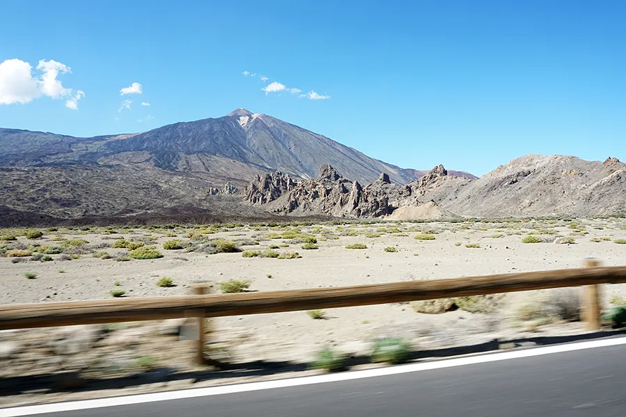 Mount_Teide_road_003_s.jpg