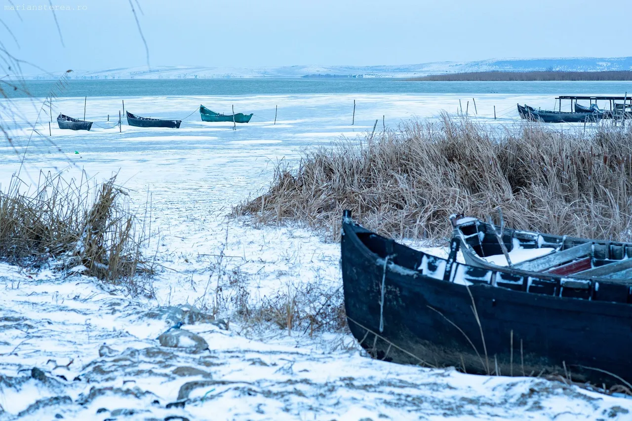 https://d1vof77qrk4l5q.cloudfront.net/img/mariansterea-frozen-lake-in-romania-neulnytw-1548248659278.jpg