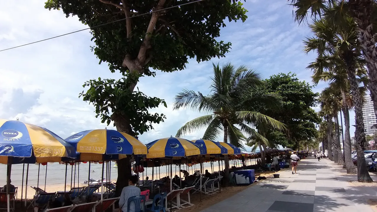 pattaya_beach_oct_2020_363.jpg