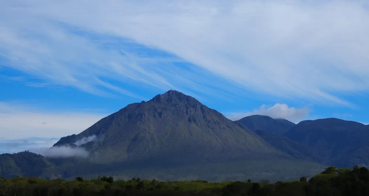 Gunung Burni Telong_01.JPG