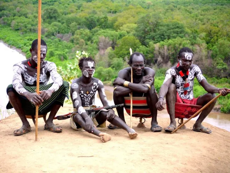 omo-valley-men41-1-734x551.jpg